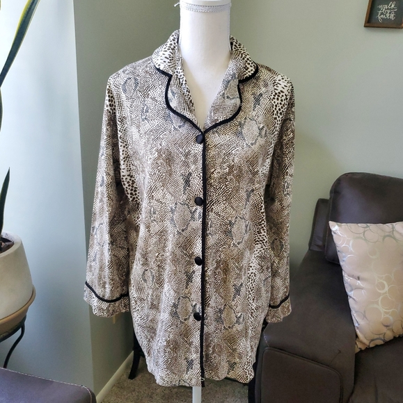 Victoria's Secret Other - Victoria's Secret snake print button down sleep sh